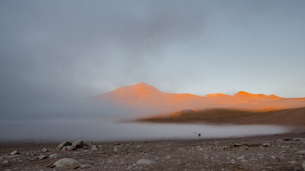 Sol de Manana Księżycowe krajobrazy na Salar de Uyuni