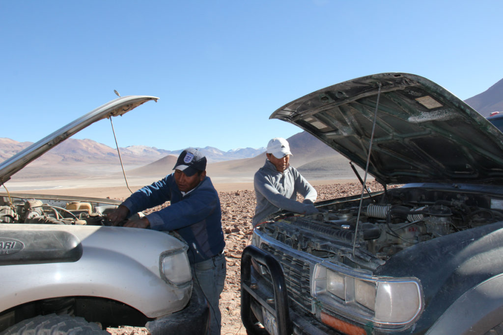Księżycowe krajobrazy na Salar de Uyuni Księżycowe krajobrazy na Salar de Uyuni